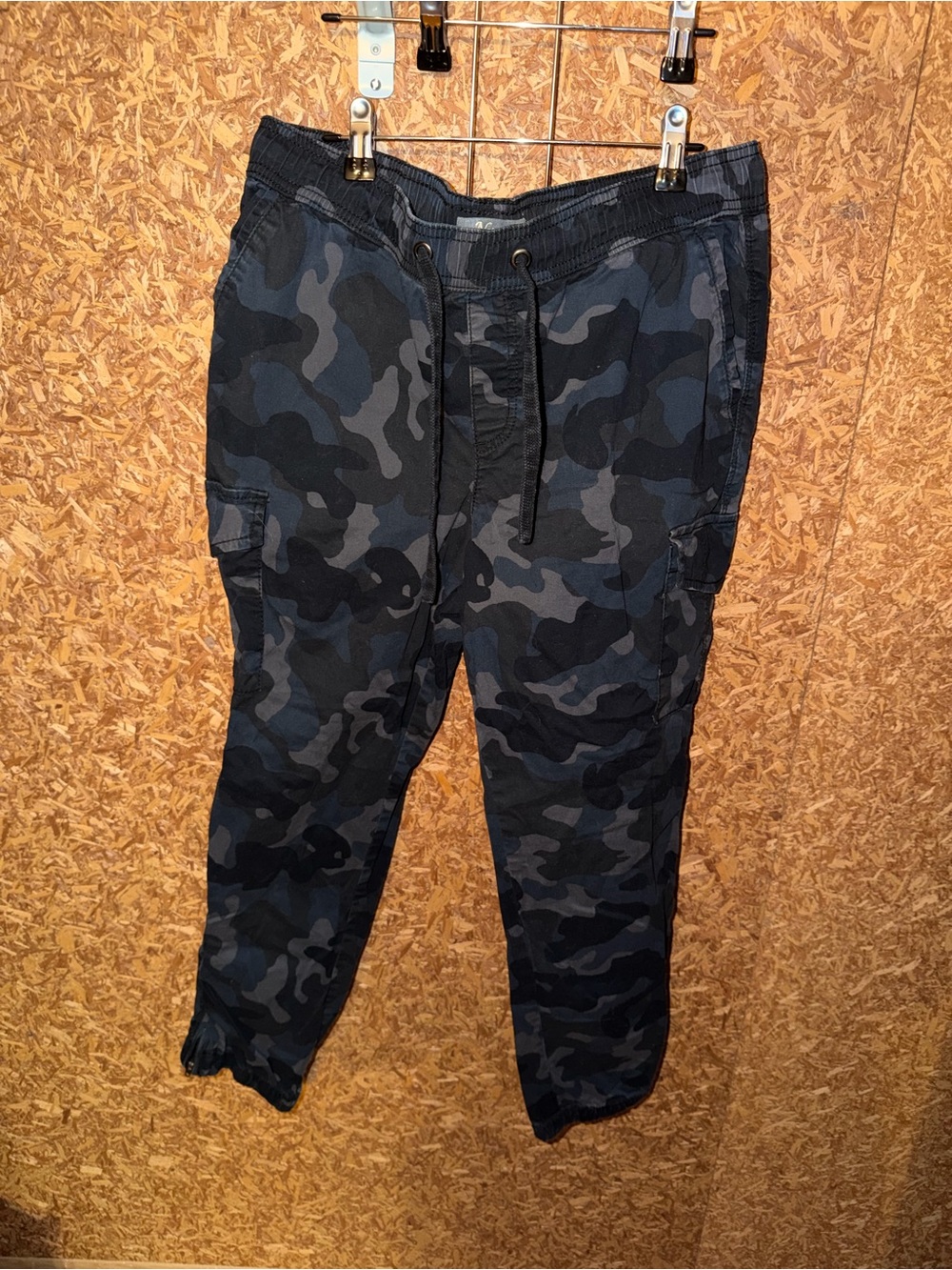 Men's Black & Gray Camo Cargo Jogger Pants